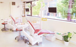福岡市大手門の「吉田歯科医院」の診察室